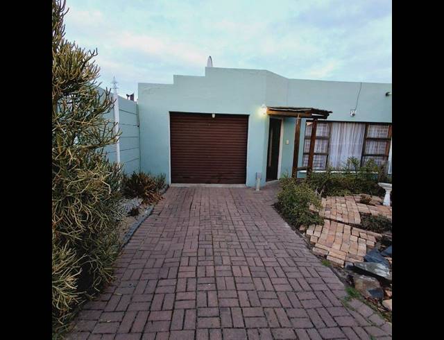 4 BEDROOM HOUSE FOR SALE IN PEERLESS PARK NORTH